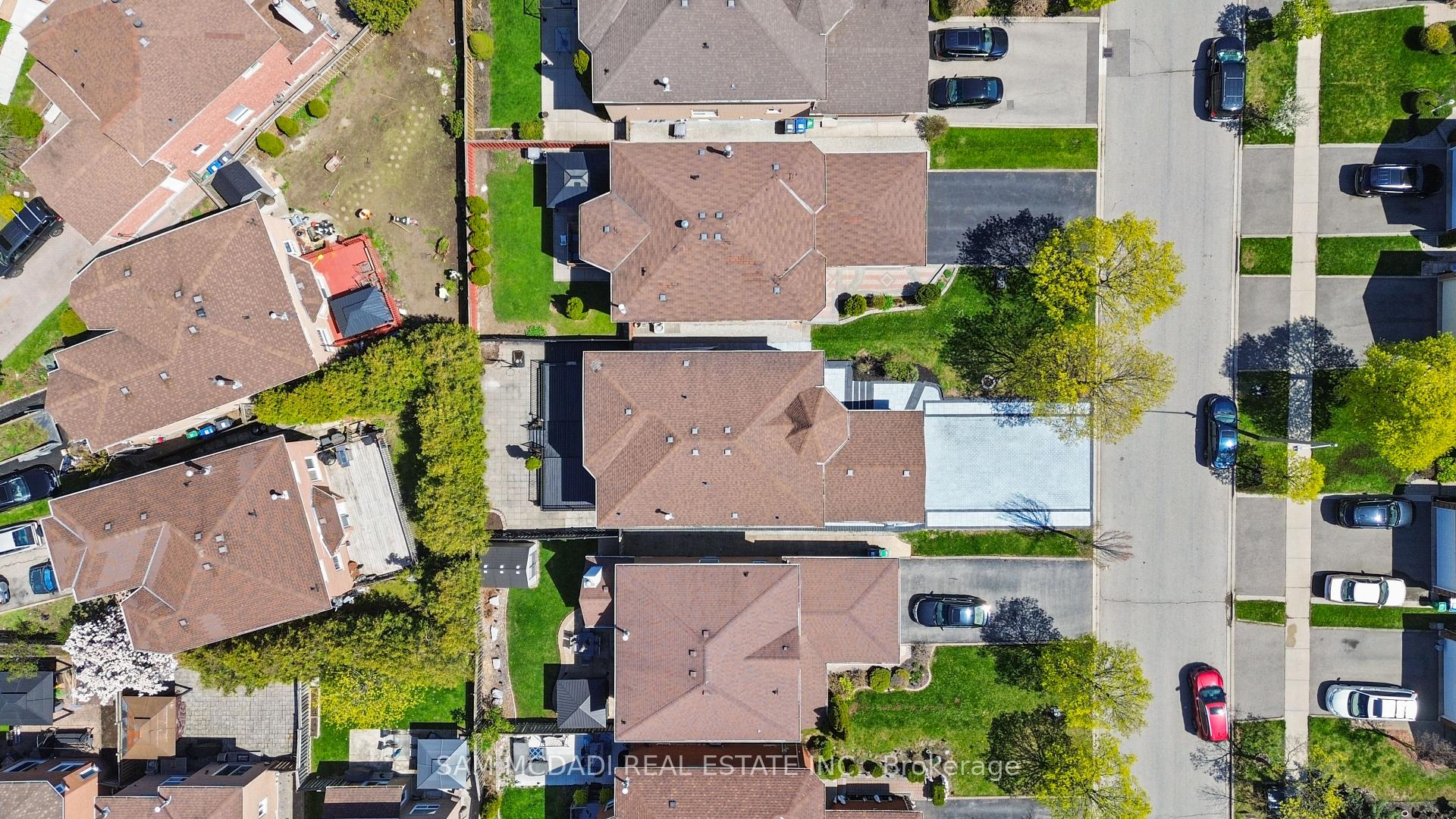 Photo 44 of 1521 Roseway Drive, Mississauga, East Credit — HOMEH