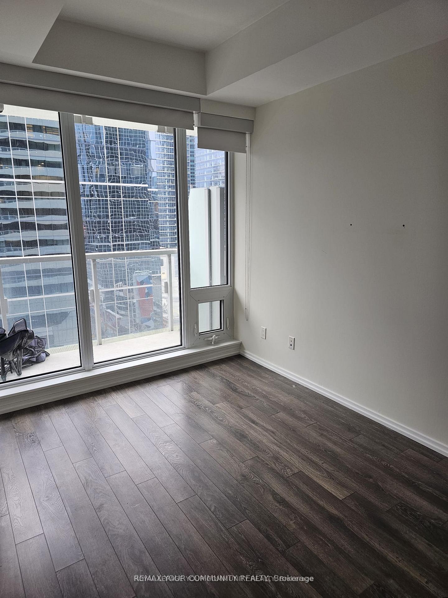Photo 7 of Unit 1607, 197 Yonge Street, Toronto, Bay Street Corridor — HOMEH