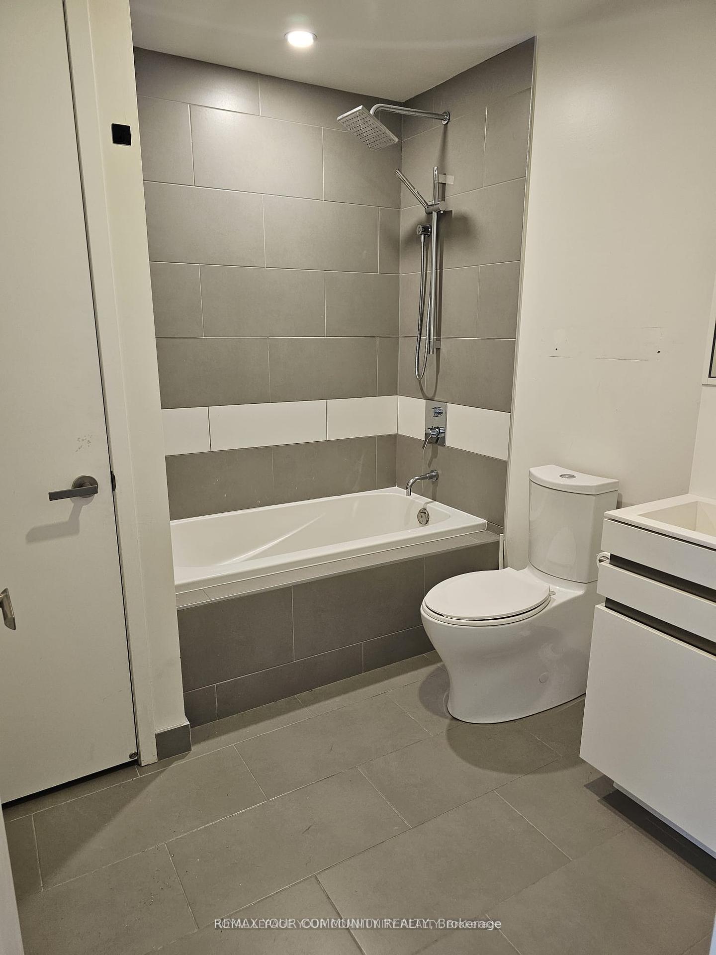 Photo 13 of Unit 1607, 197 Yonge Street, Toronto, Bay Street Corridor — HOMEH
