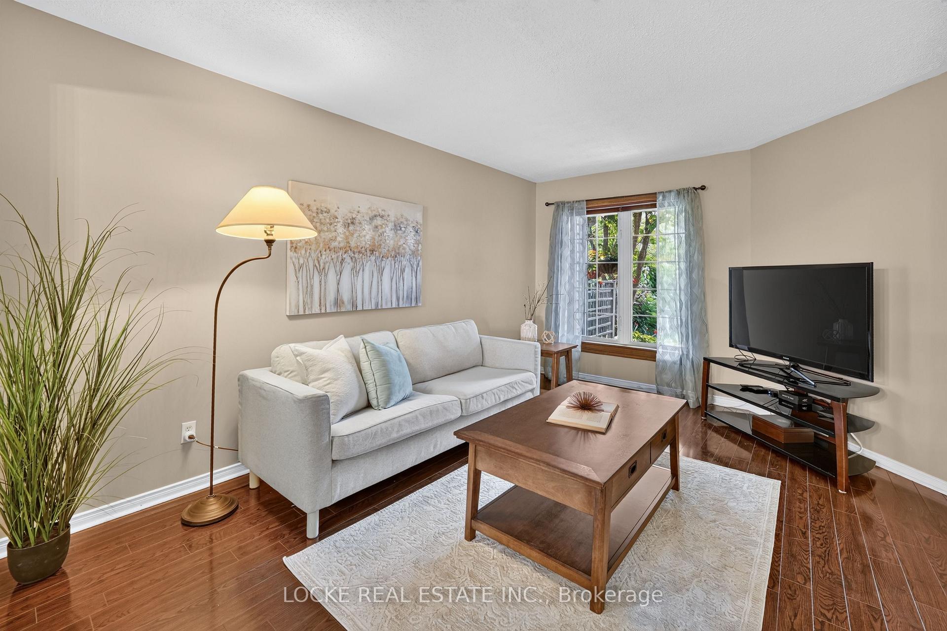 Photo 7 of 2186 Gardenway Drive, Ottawa, Fallingbrook/Gardenway South — HOMEH