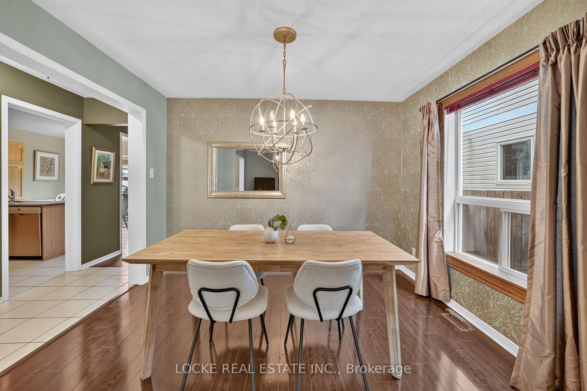 Photo 10 of 2186 Gardenway Drive, Ottawa, Fallingbrook/Gardenway South — HOMEH
