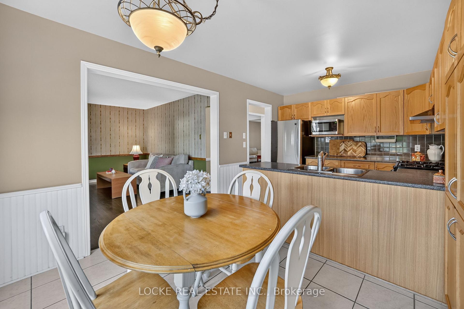 Photo 17 of 2186 Gardenway Drive, Ottawa, Fallingbrook/Gardenway South — HOMEH
