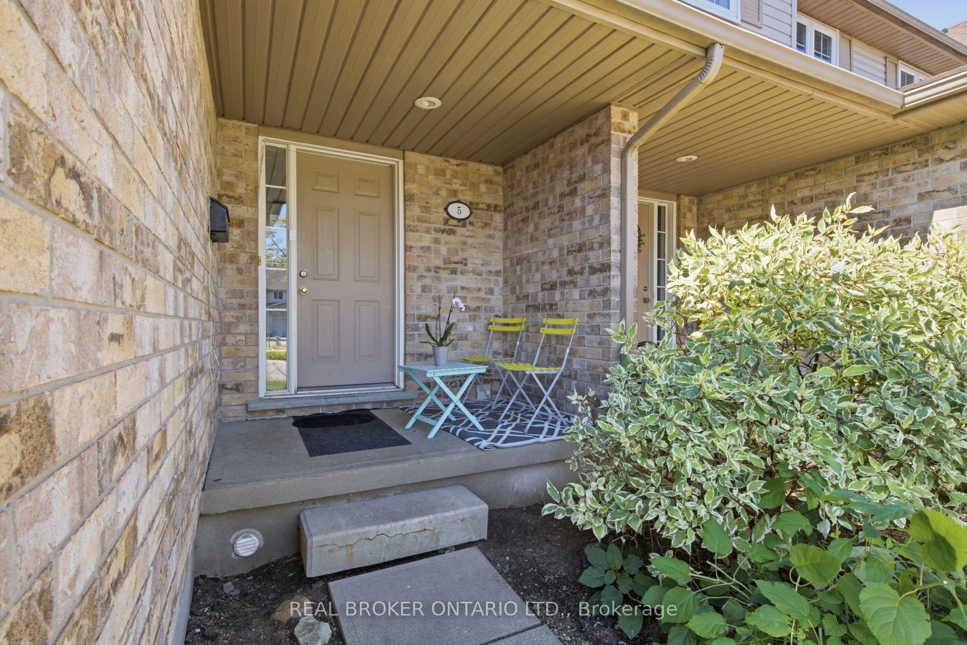 Photo 8 of Unit 5, 31 Schroder Crescent, Guelph, Grange Road — HOMEH