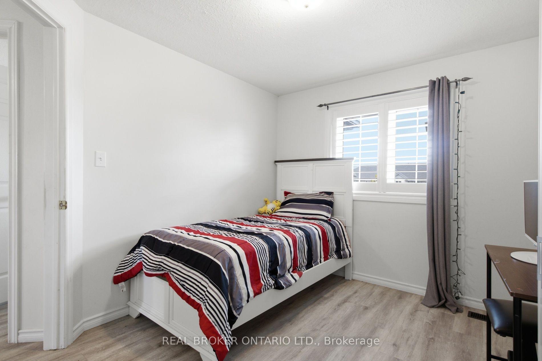 Photo 24 of Unit 5, 31 Schroder Crescent, Guelph, Grange Road — HOMEH