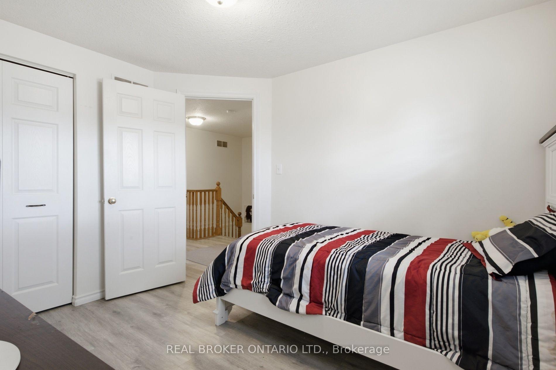 Photo 25 of Unit 5, 31 Schroder Crescent, Guelph, Grange Road — HOMEH