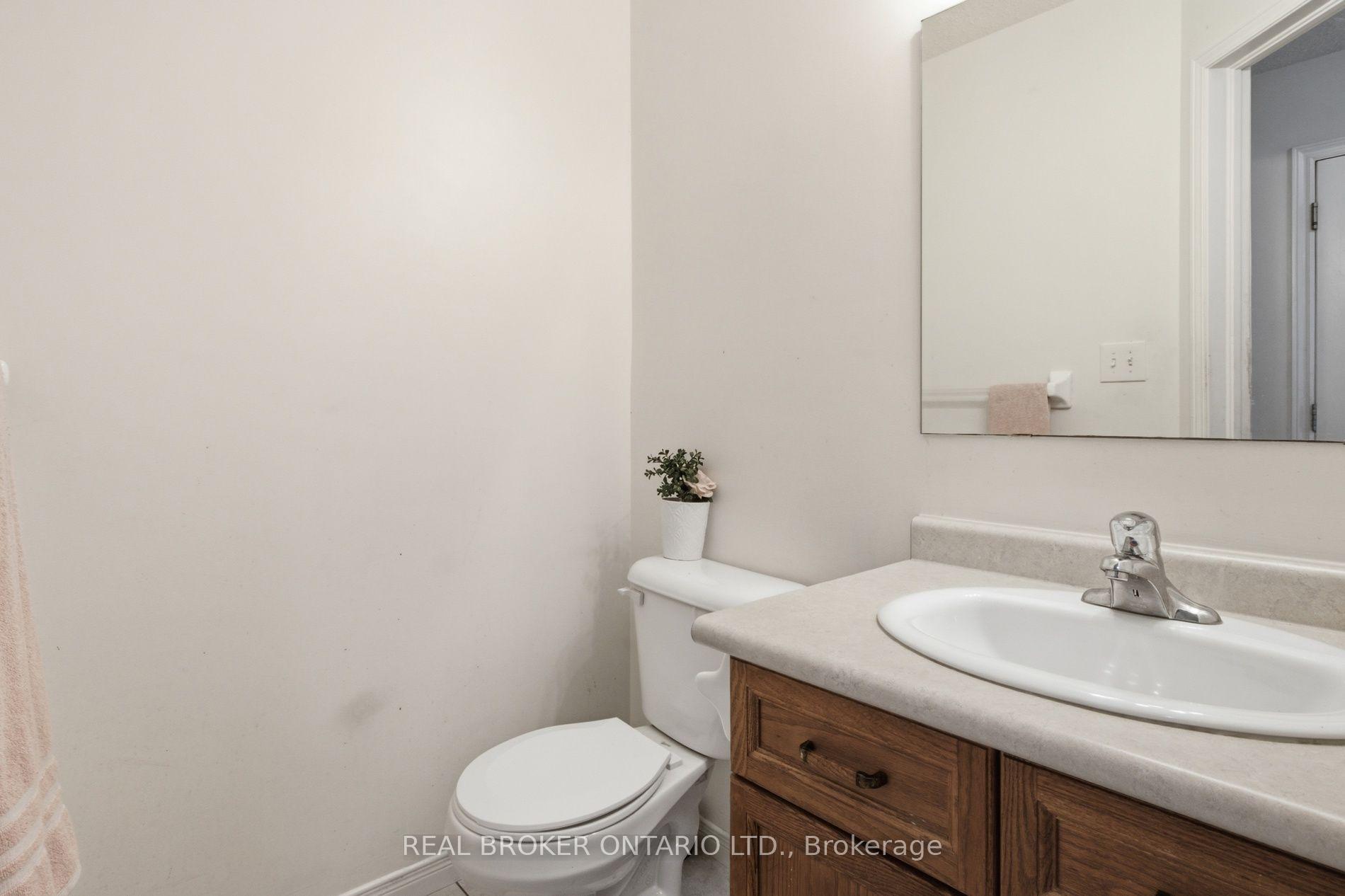 Photo 31 of Unit 5, 31 Schroder Crescent, Guelph, Grange Road — HOMEH