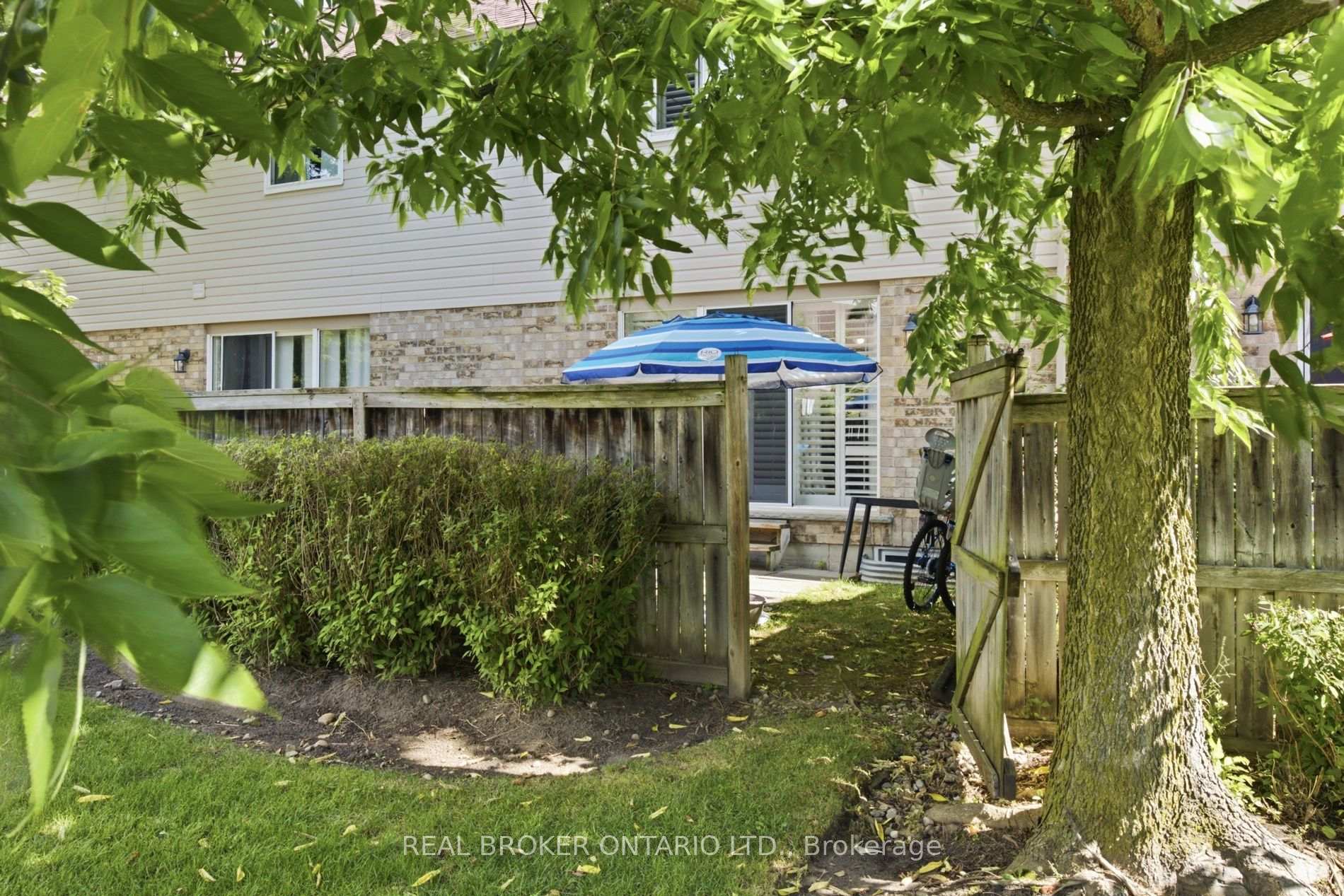 Photo 41 of Unit 5, 31 Schroder Crescent, Guelph, Grange Road — HOMEH
