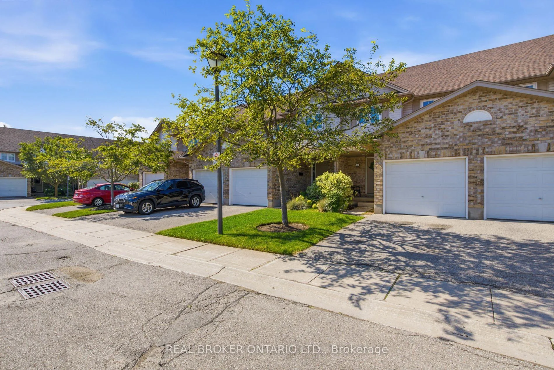 Photo 5 of Unit 5, 31 Schroder Crescent, Guelph, Grange Road — HOMEH
