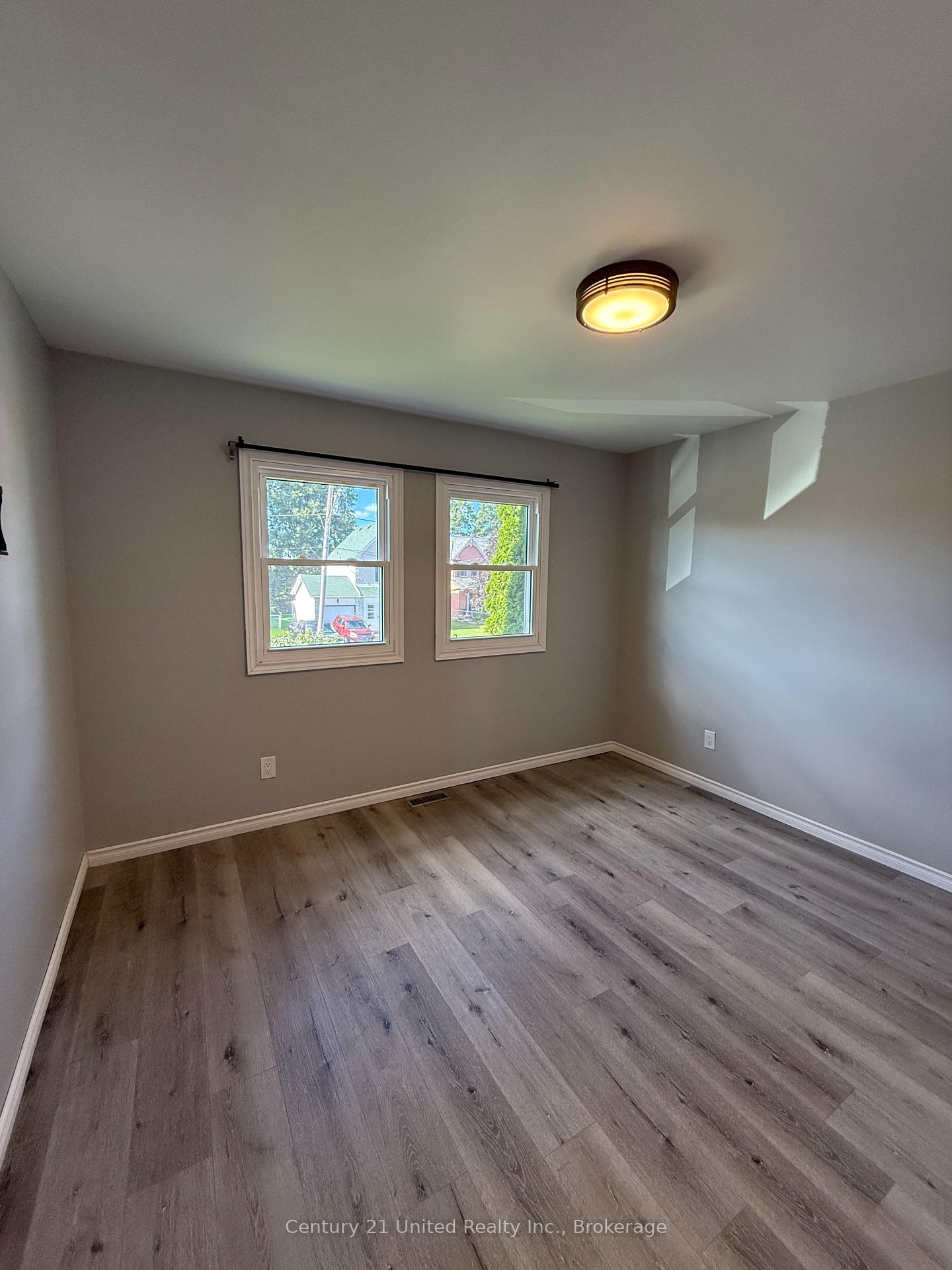 Photo 18 of 26 Maple Avenue, Asphodel-Norwood, Norwood — HOMEH