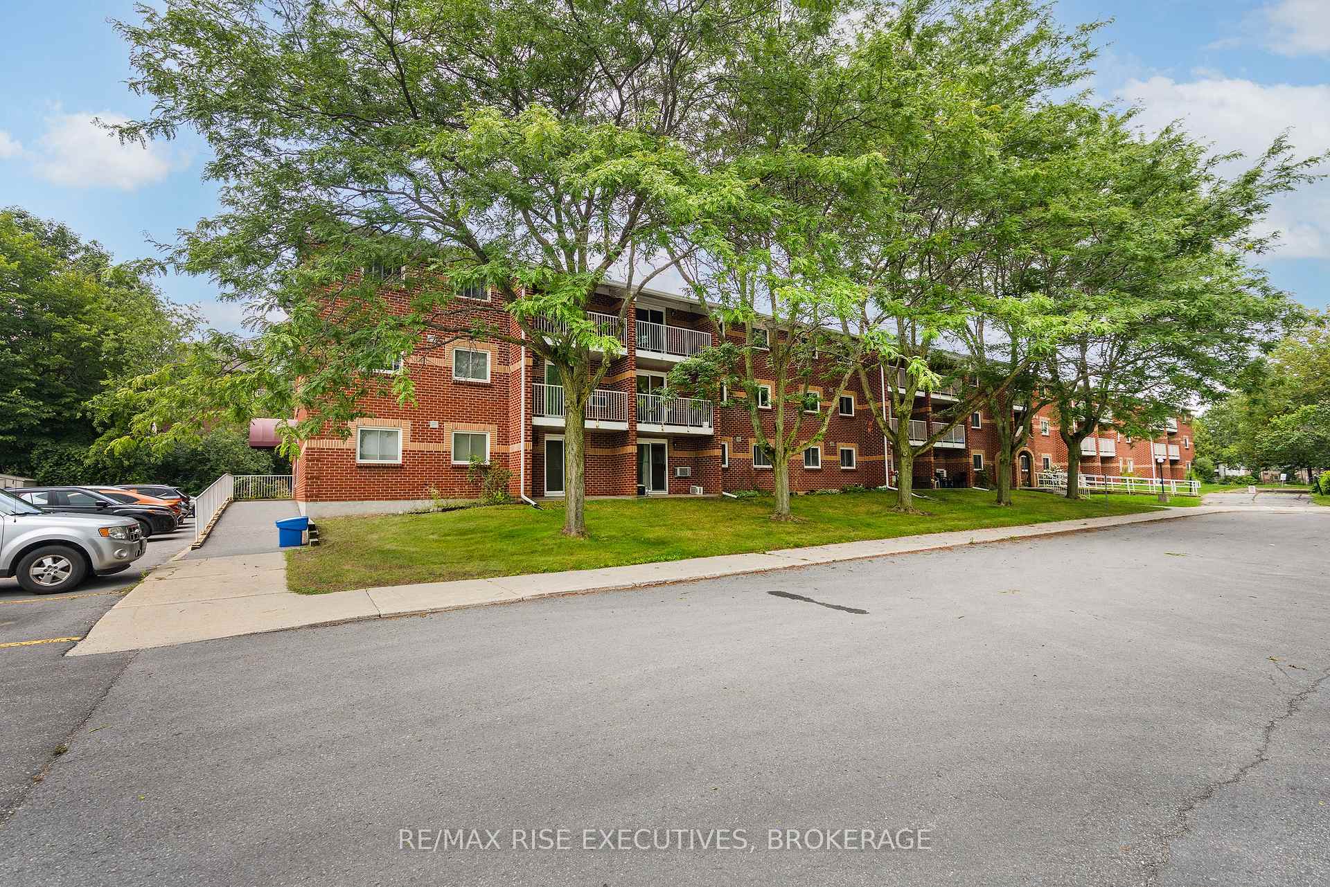 Photo 2 of Unit 305, 561 Armstrong Road, Kingston, East Gardiners Rd — HOMEH
