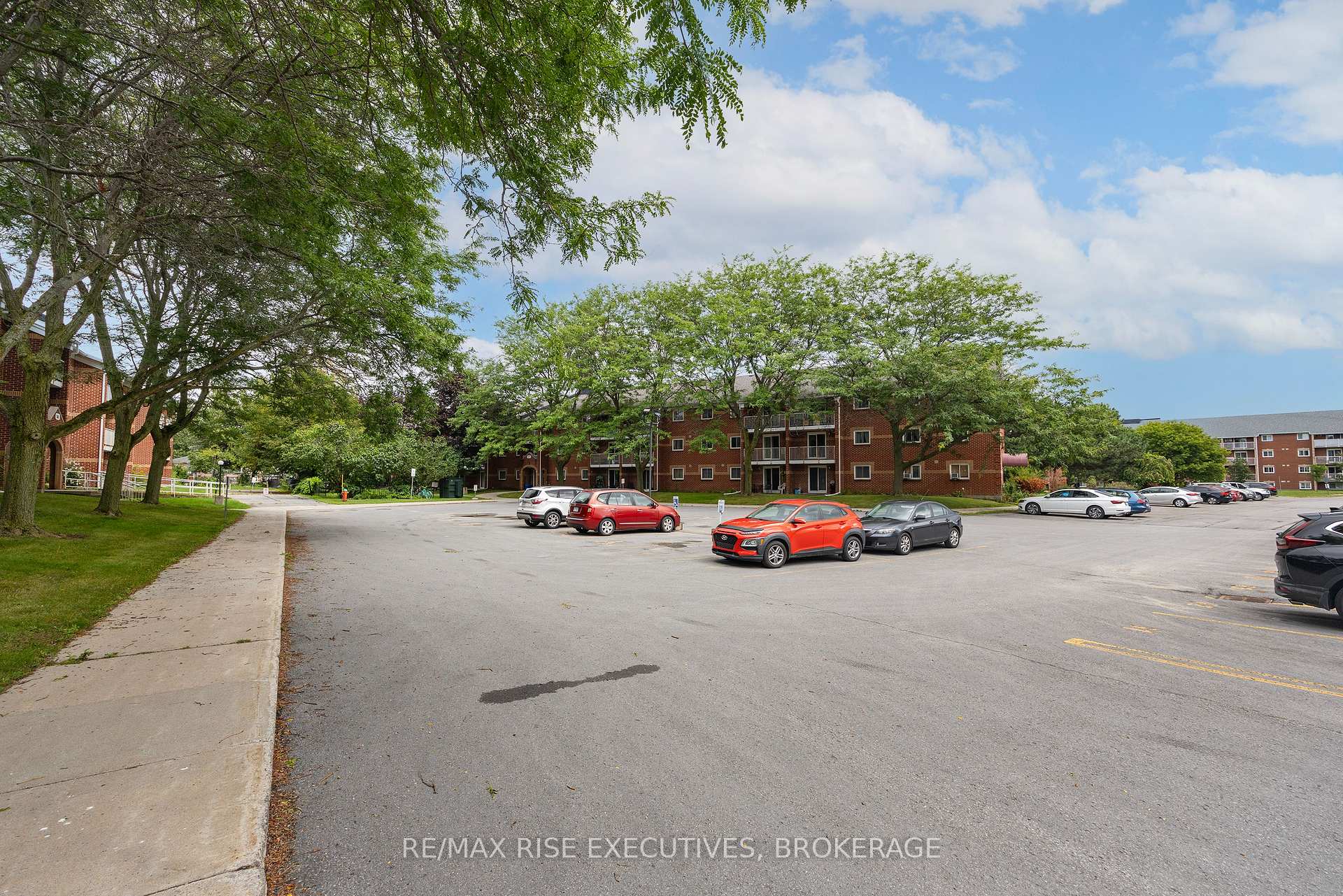 Photo 4 of Unit 305, 561 Armstrong Road, Kingston, East Gardiners Rd — HOMEH