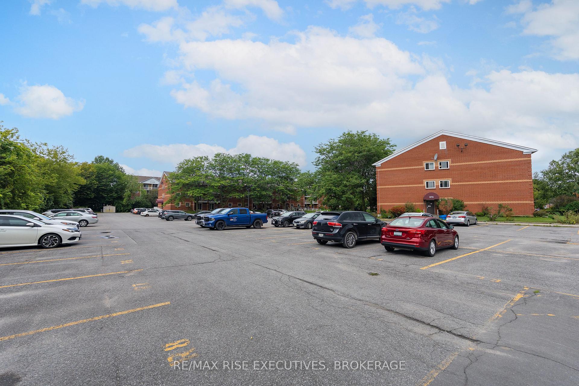 Photo 5 of Unit 305, 561 Armstrong Road, Kingston, East Gardiners Rd — HOMEH