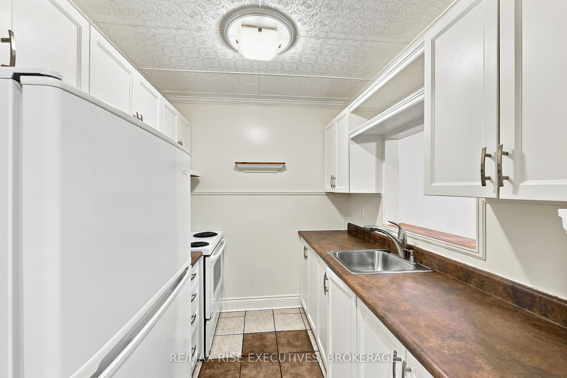Photo 13 of Unit 305, 561 Armstrong Road, Kingston, East Gardiners Rd — HOMEH