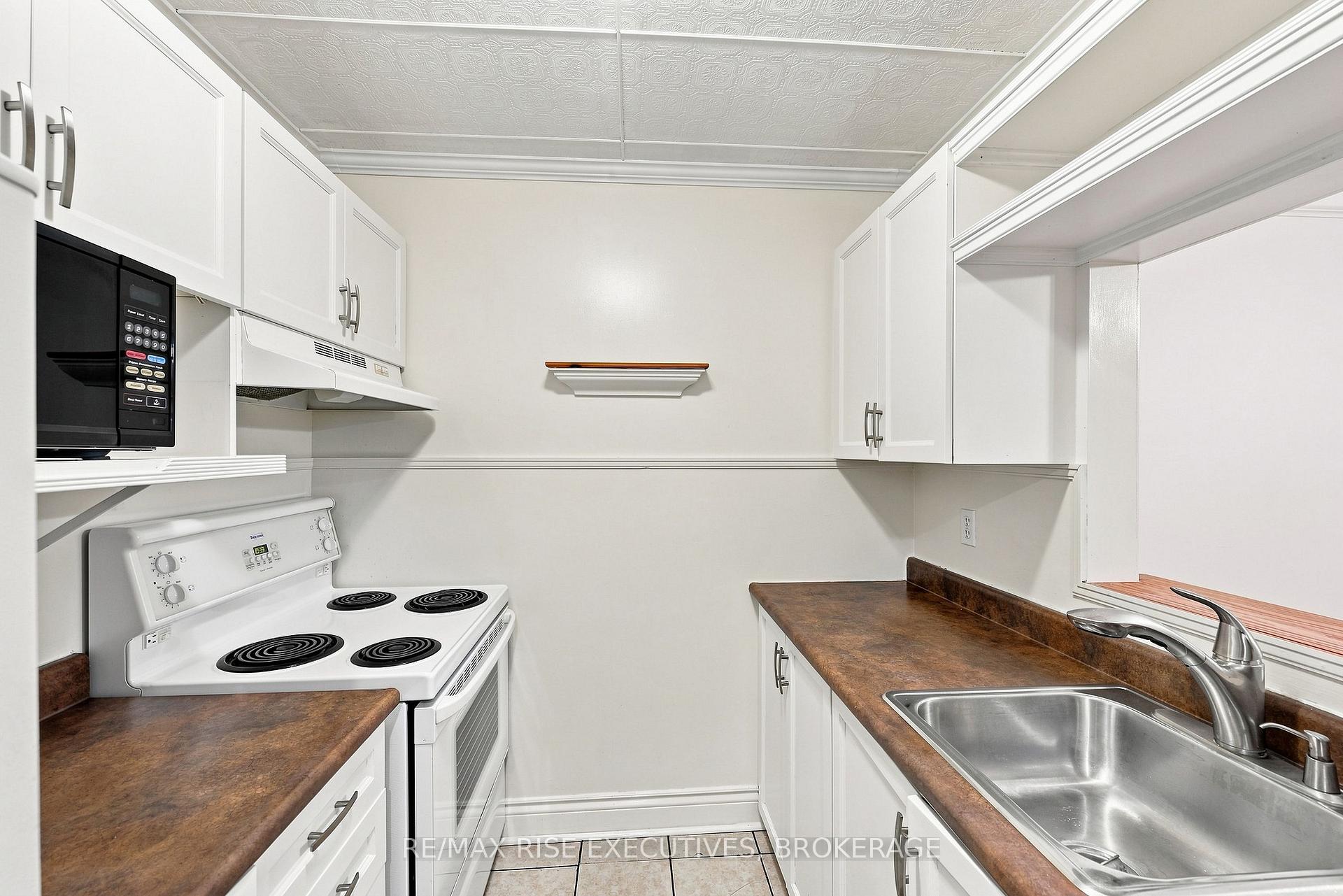 Photo 14 of Unit 305, 561 Armstrong Road, Kingston, East Gardiners Rd — HOMEH