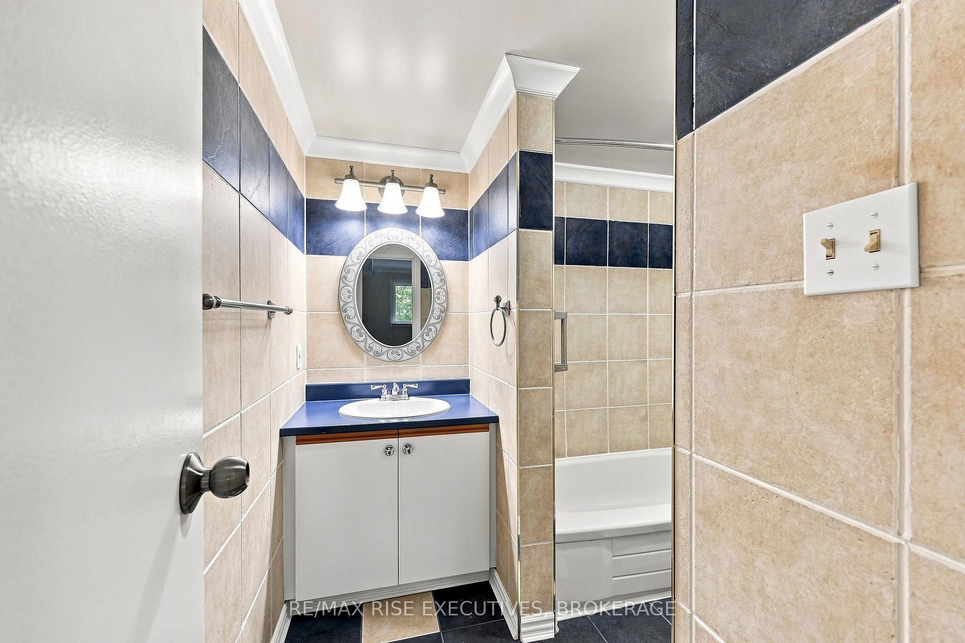 Photo 30 of Unit 305, 561 Armstrong Road, Kingston, East Gardiners Rd — HOMEH