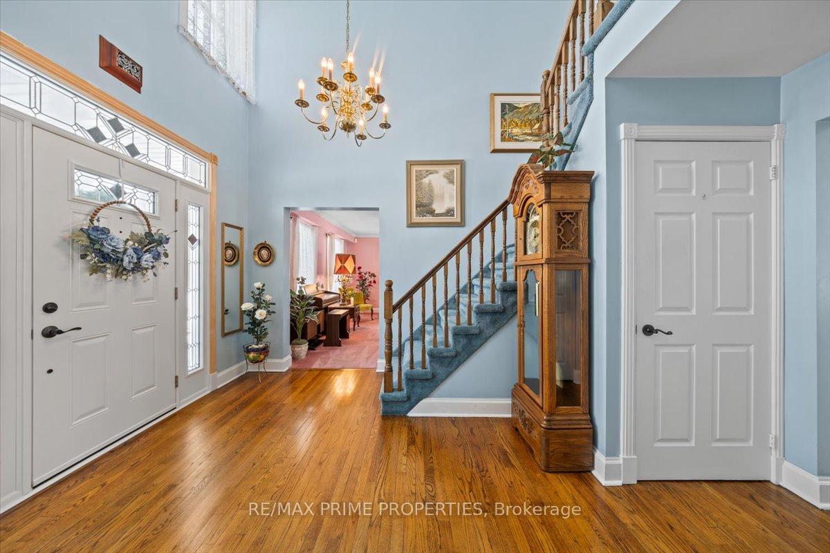 Photo 3 of 1530 Royal Orchard Drive, Ottawa, Cumberland Estates — HOMEH