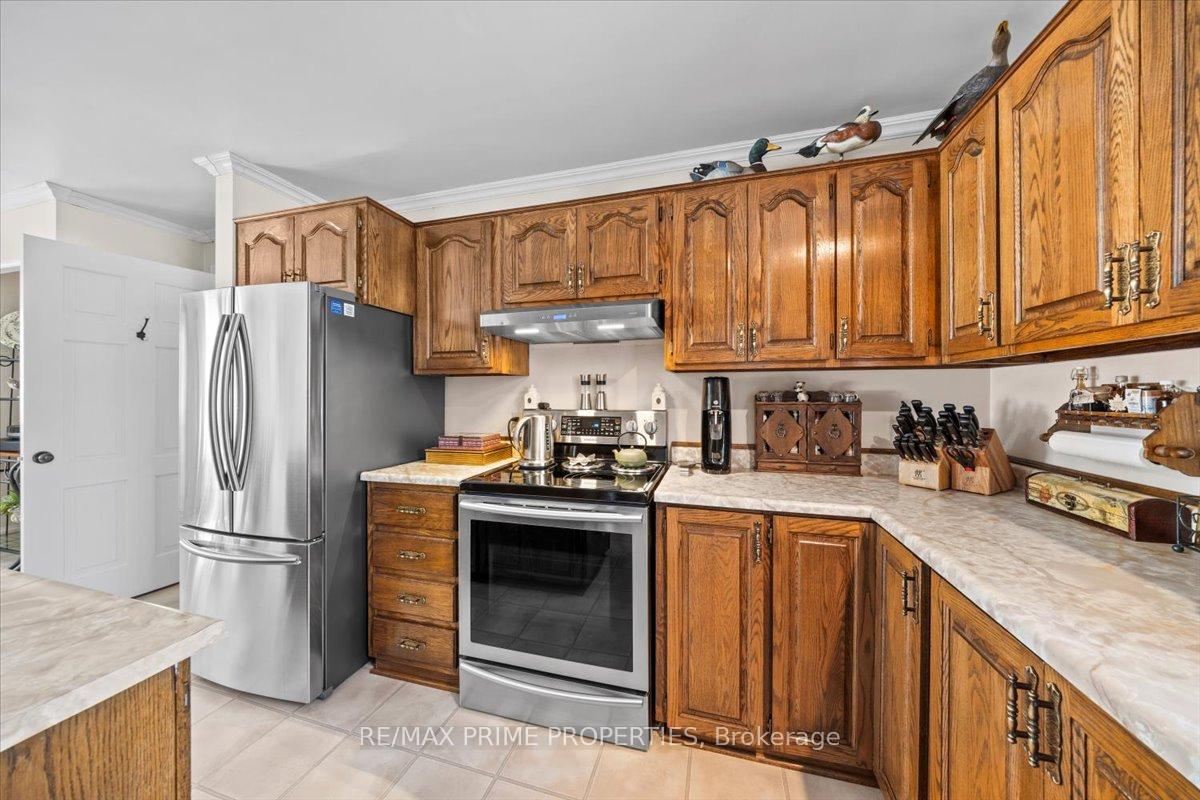 Photo 13 of 1530 Royal Orchard Drive, Ottawa, Cumberland Estates — HOMEH