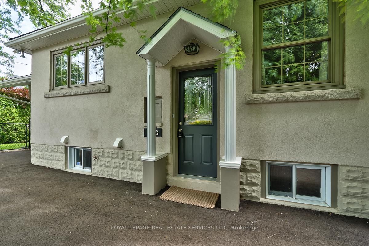 Photo 10 of 3423 Lakeshore Road, Burlington, Roseland — HOMEH