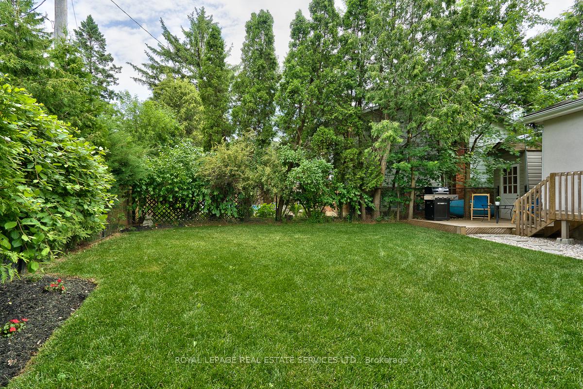 Photo 13 of 3423 Lakeshore Road, Burlington, Roseland — HOMEH