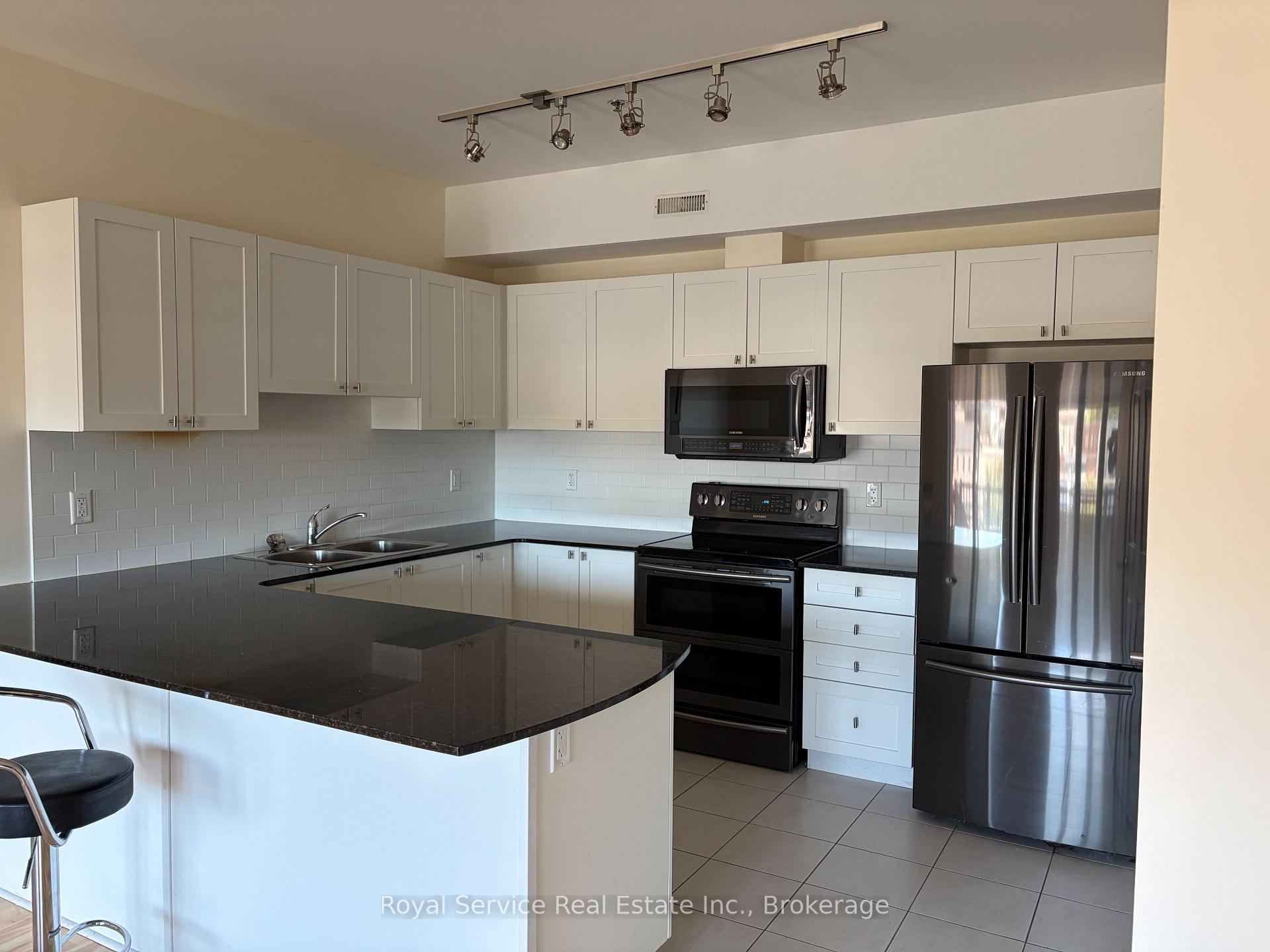 Photo 6 of Unit 309, 50 Mill Street N, Port Hope — HOMEH