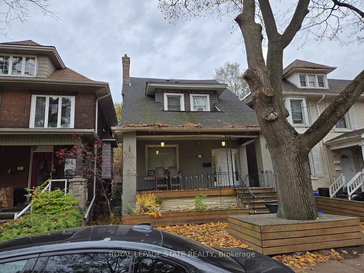 Photo of 17 Fairleigh Avenue S