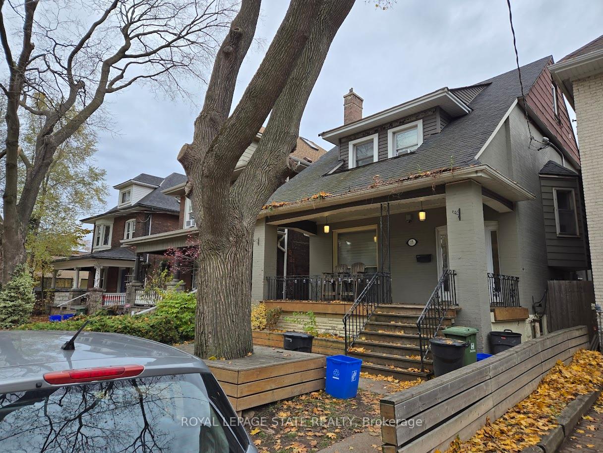Photo 2 of 17 Fairleigh Avenue S, Hamilton, Gibson — HOMEH