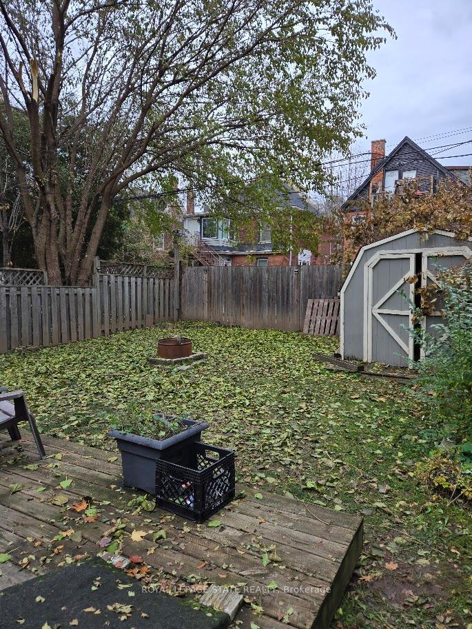 Photo 3 of 17 Fairleigh Avenue S, Hamilton, Gibson — HOMEH
