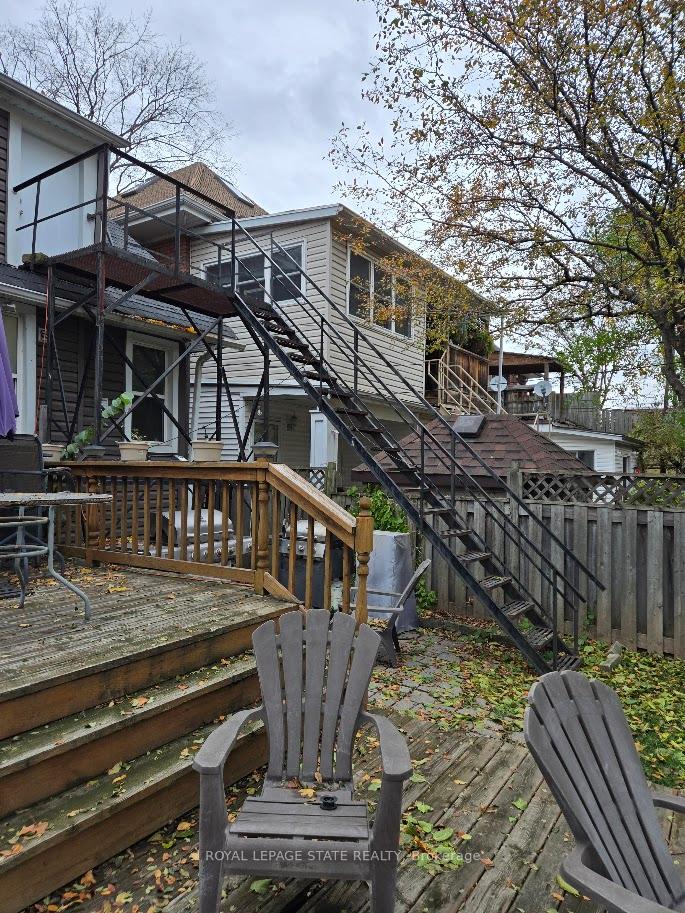 Photo 4 of 17 Fairleigh Avenue S, Hamilton, Gibson — HOMEH