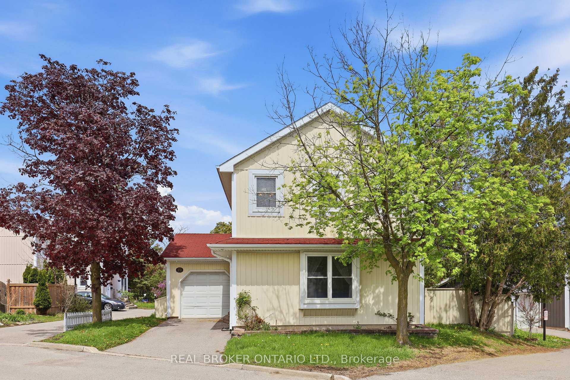 Photo 1 of 22 Bent Oak Circle, Mississauga, Meadowvale — HOMEH