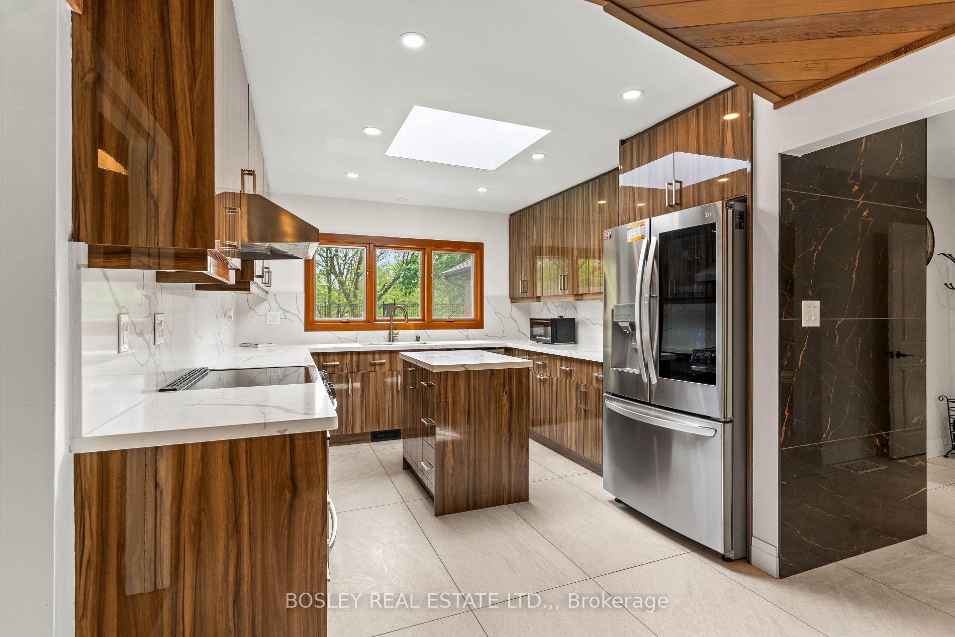 Photo 3 of 93 Riverview Boulevard, St. Catharines, Glendale/Glenridge — HOMEH