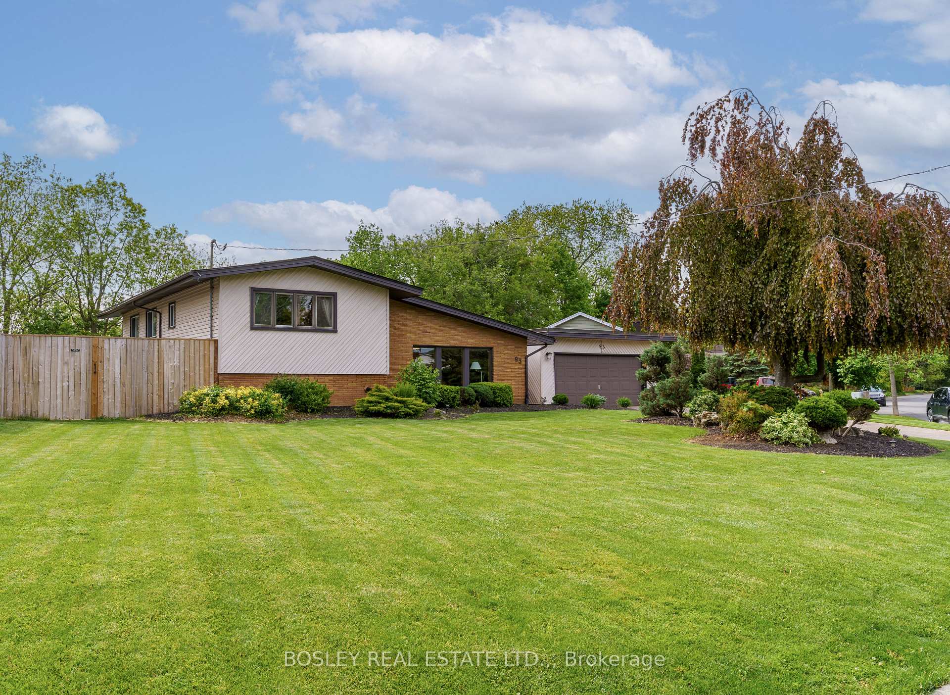 Photo 7 of 93 Riverview Boulevard, St. Catharines, Glendale/Glenridge — HOMEH