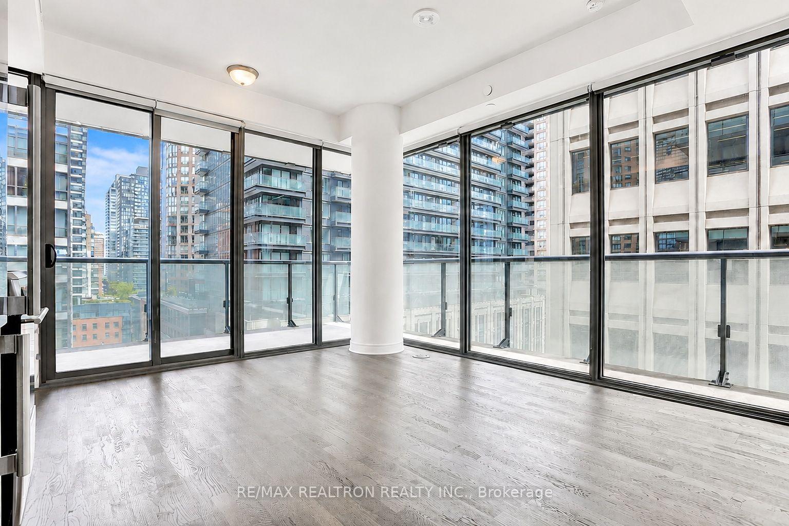 Photo 4 of Unit 1008, 57 St Joseph Street, Toronto, Bay Street Corridor — HOMEH