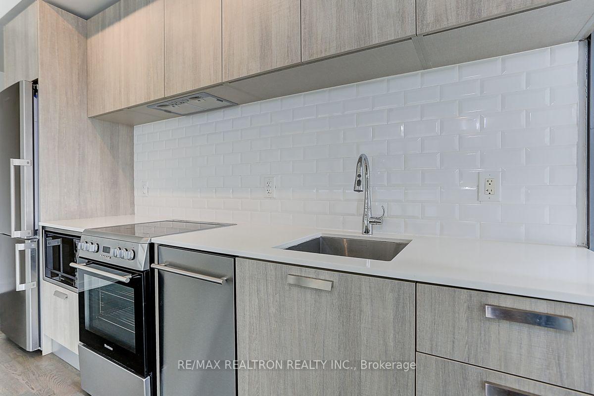 Photo 9 of Unit 1008, 57 St Joseph Street, Toronto, Bay Street Corridor — HOMEH