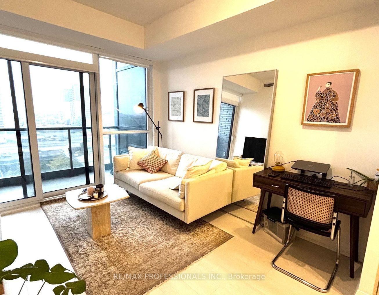 Photo 4 of Unit 726, 10 Gibbs Road, Etobicoke, Islington-City Centre West — HOMEH
