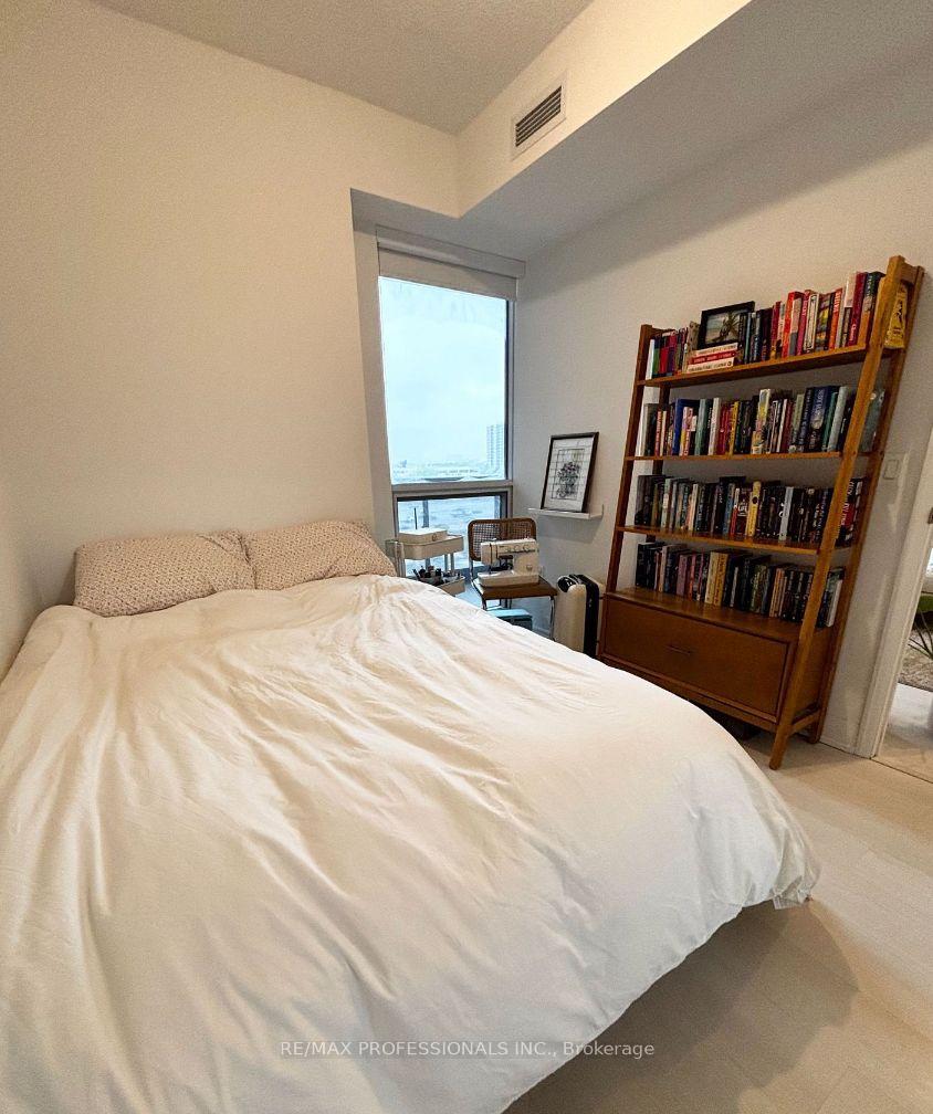 Photo 6 of Unit 726, 10 Gibbs Road, Etobicoke, Islington-City Centre West — HOMEH