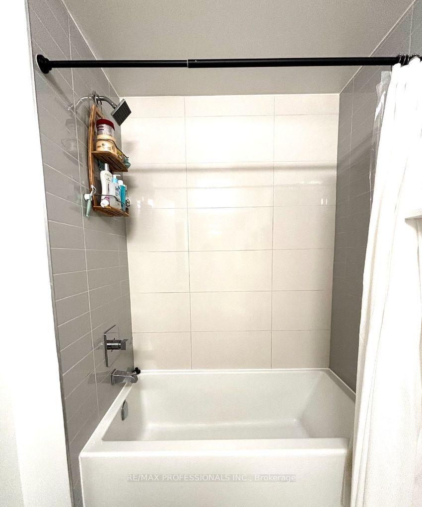 Photo 8 of Unit 726, 10 Gibbs Road, Etobicoke, Islington-City Centre West — HOMEH