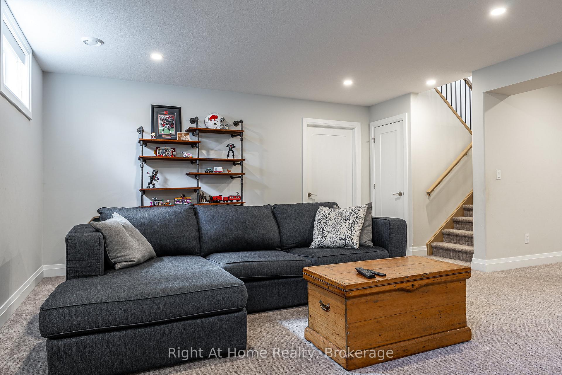 Photo 33 of 206 Orr Street, Stratford — HOMEH