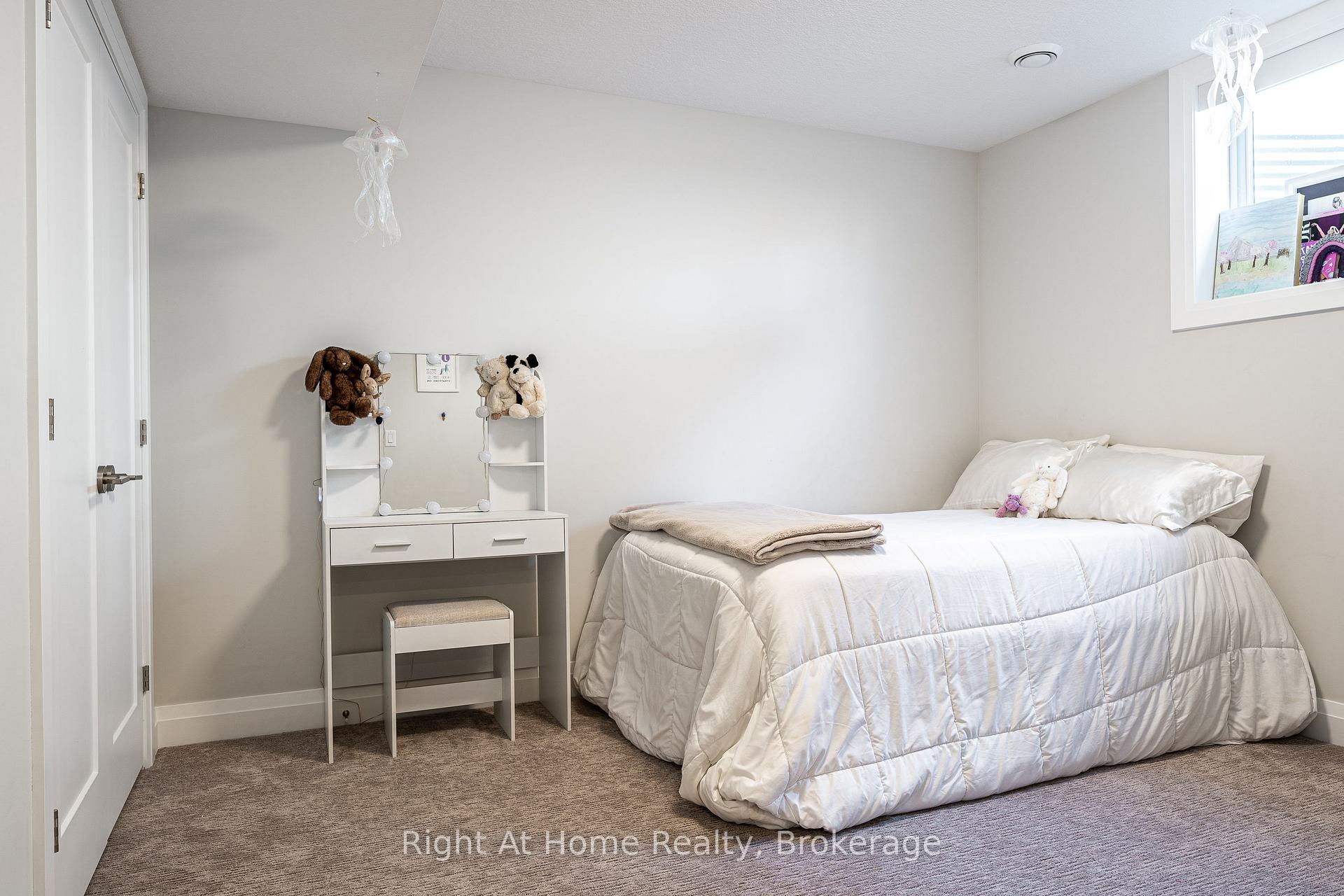 Photo 36 of 206 Orr Street, Stratford — HOMEH
