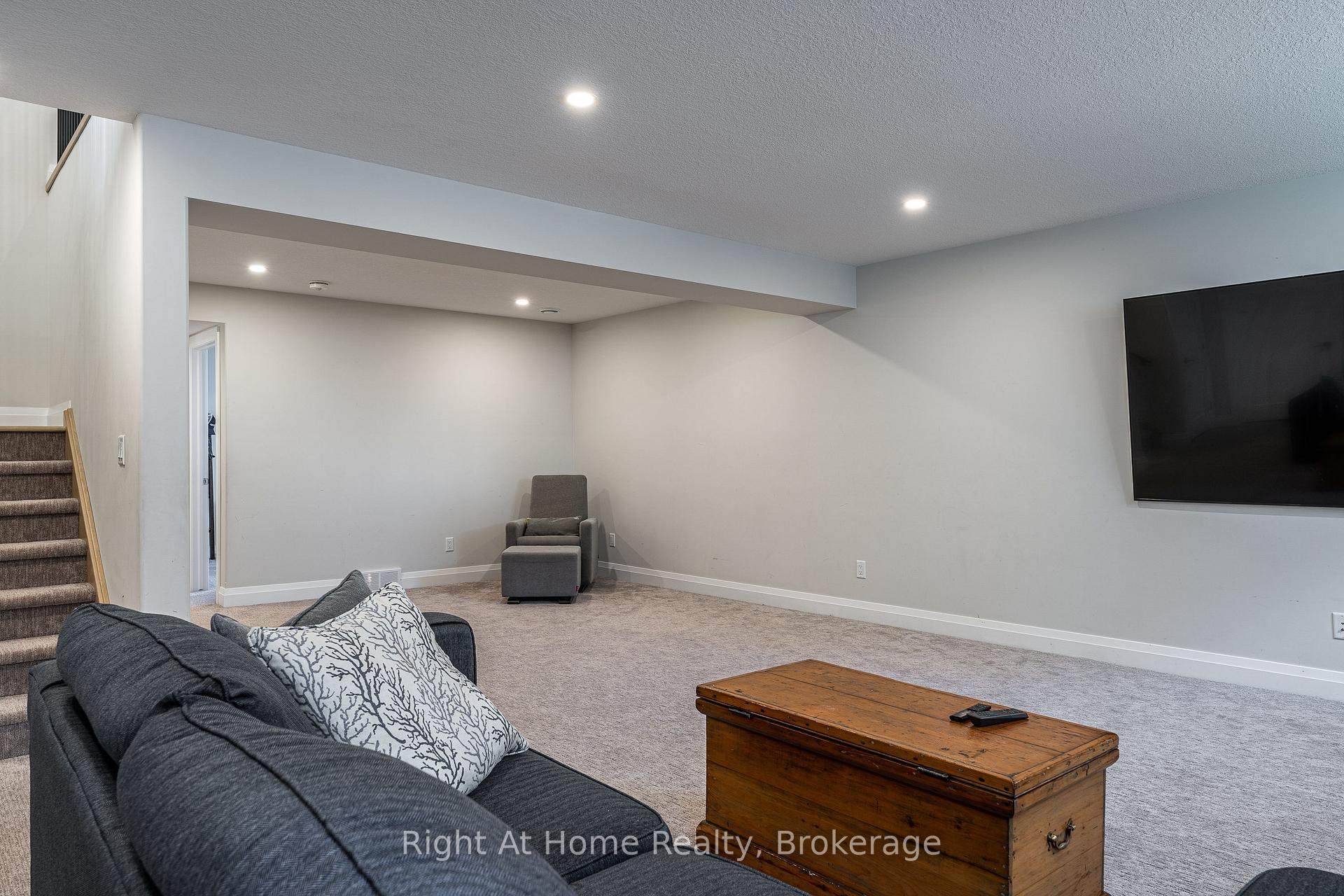 Photo 38 of 206 Orr Street, Stratford — HOMEH