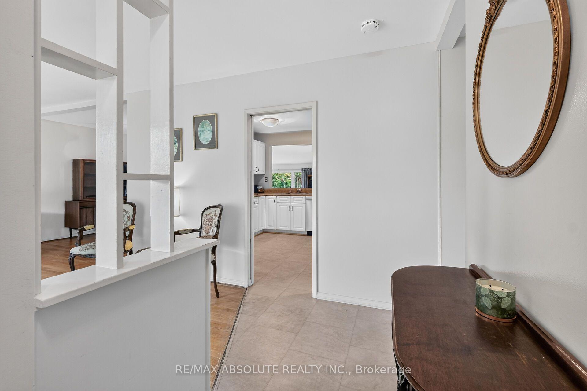 Photo 4 of 59 Evergreen Drive, Ottawa, Lynwood Village — HOMEH