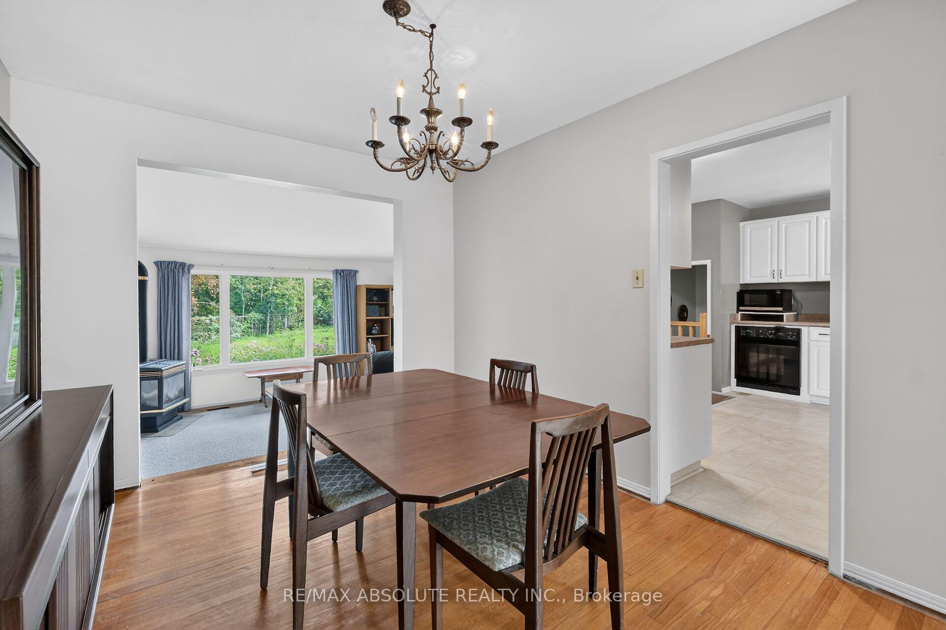Photo 11 of 59 Evergreen Drive, Ottawa, Lynwood Village — HOMEH