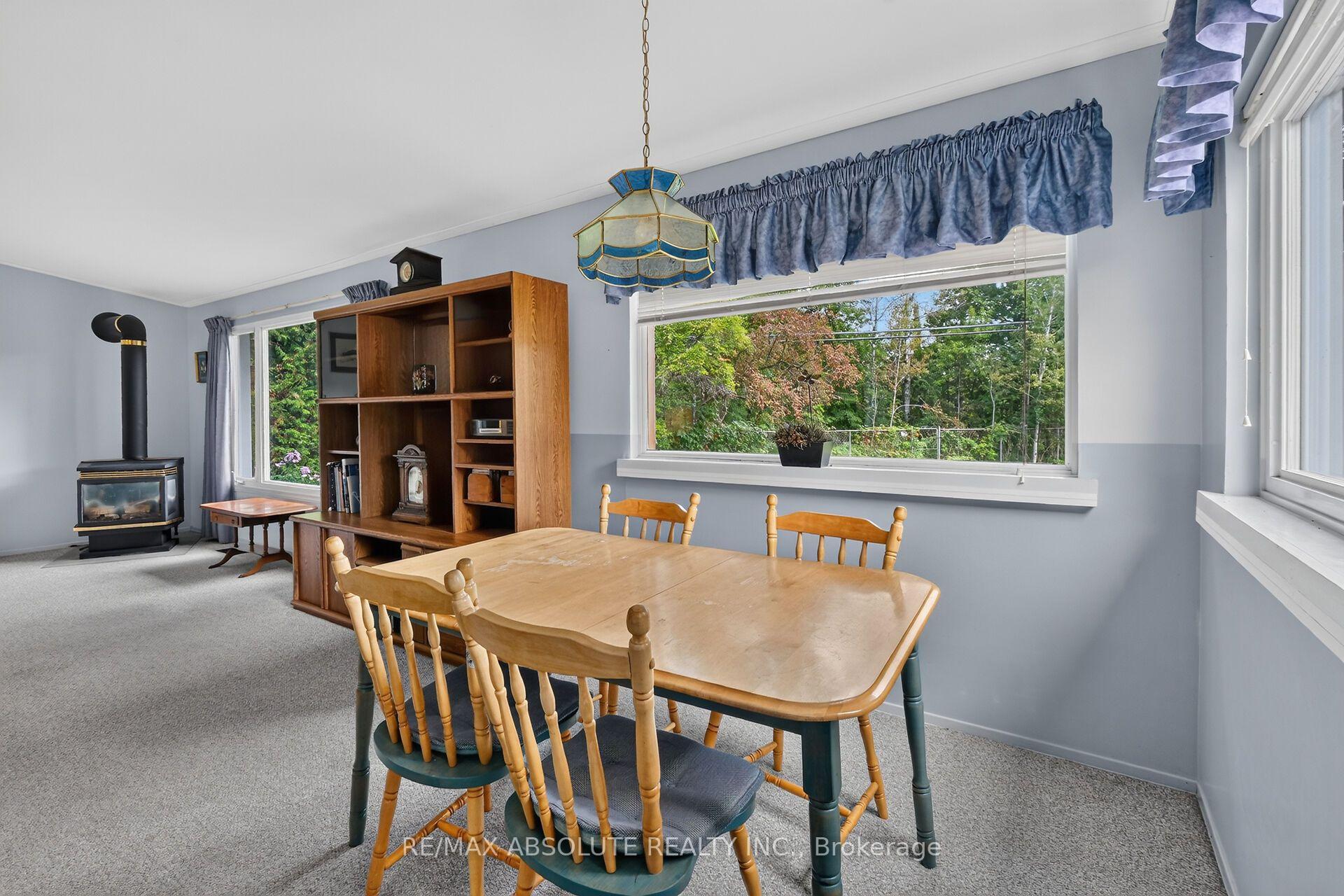 Photo 19 of 59 Evergreen Drive, Ottawa, Lynwood Village — HOMEH