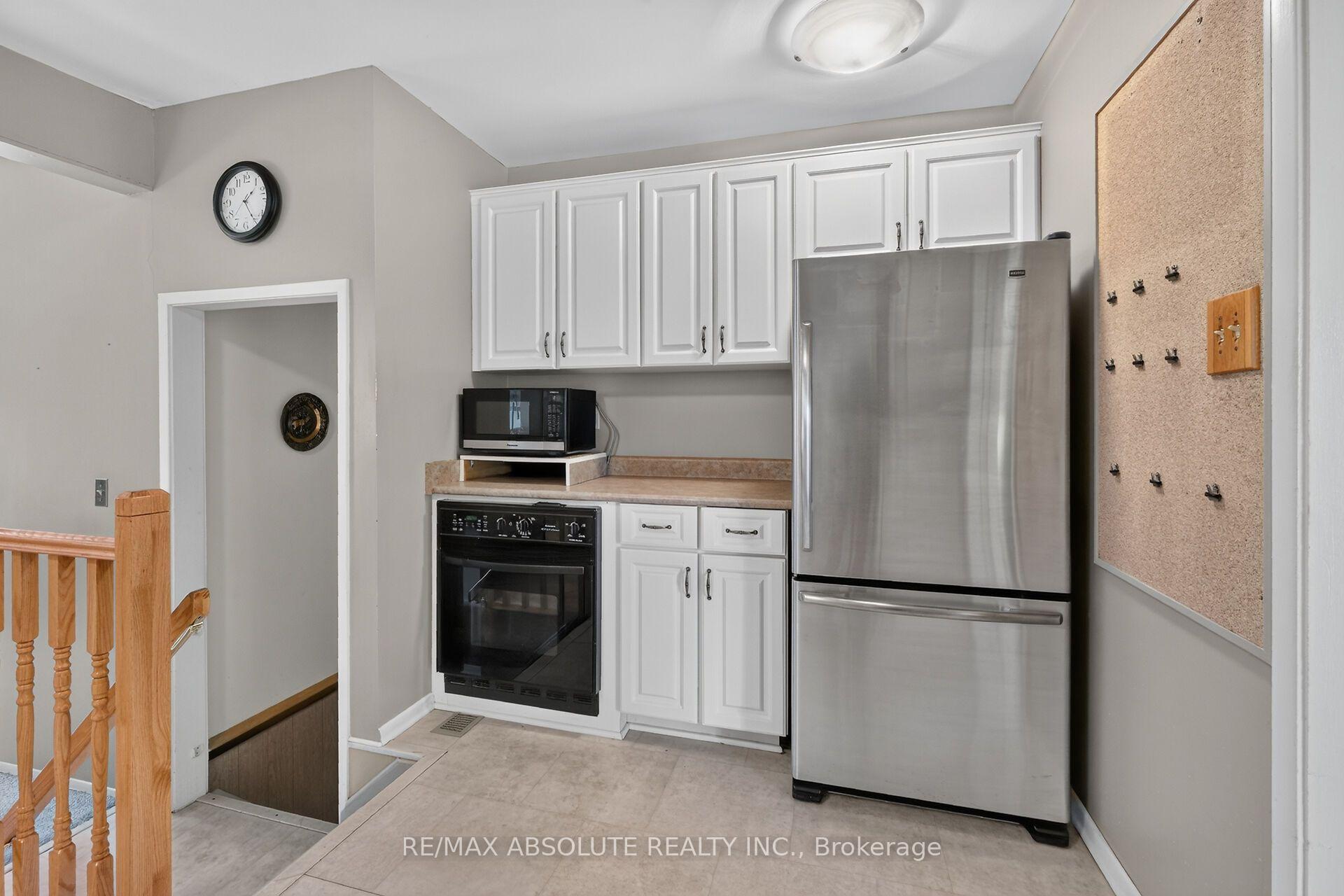 Photo 24 of 59 Evergreen Drive, Ottawa, Lynwood Village — HOMEH