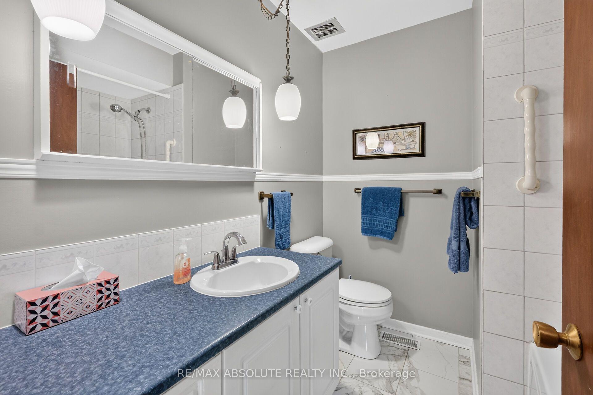 Photo 31 of 59 Evergreen Drive, Ottawa, Lynwood Village — HOMEH