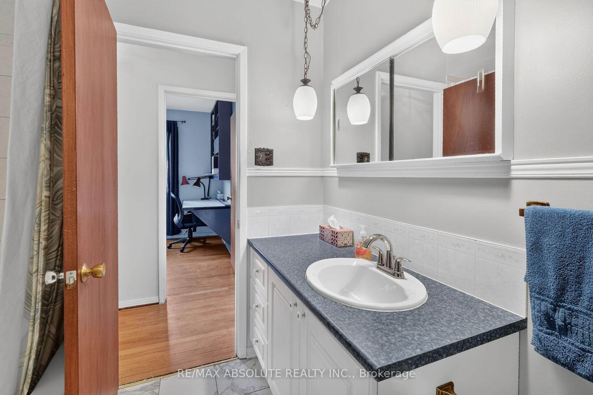 Photo 32 of 59 Evergreen Drive, Ottawa, Lynwood Village — HOMEH