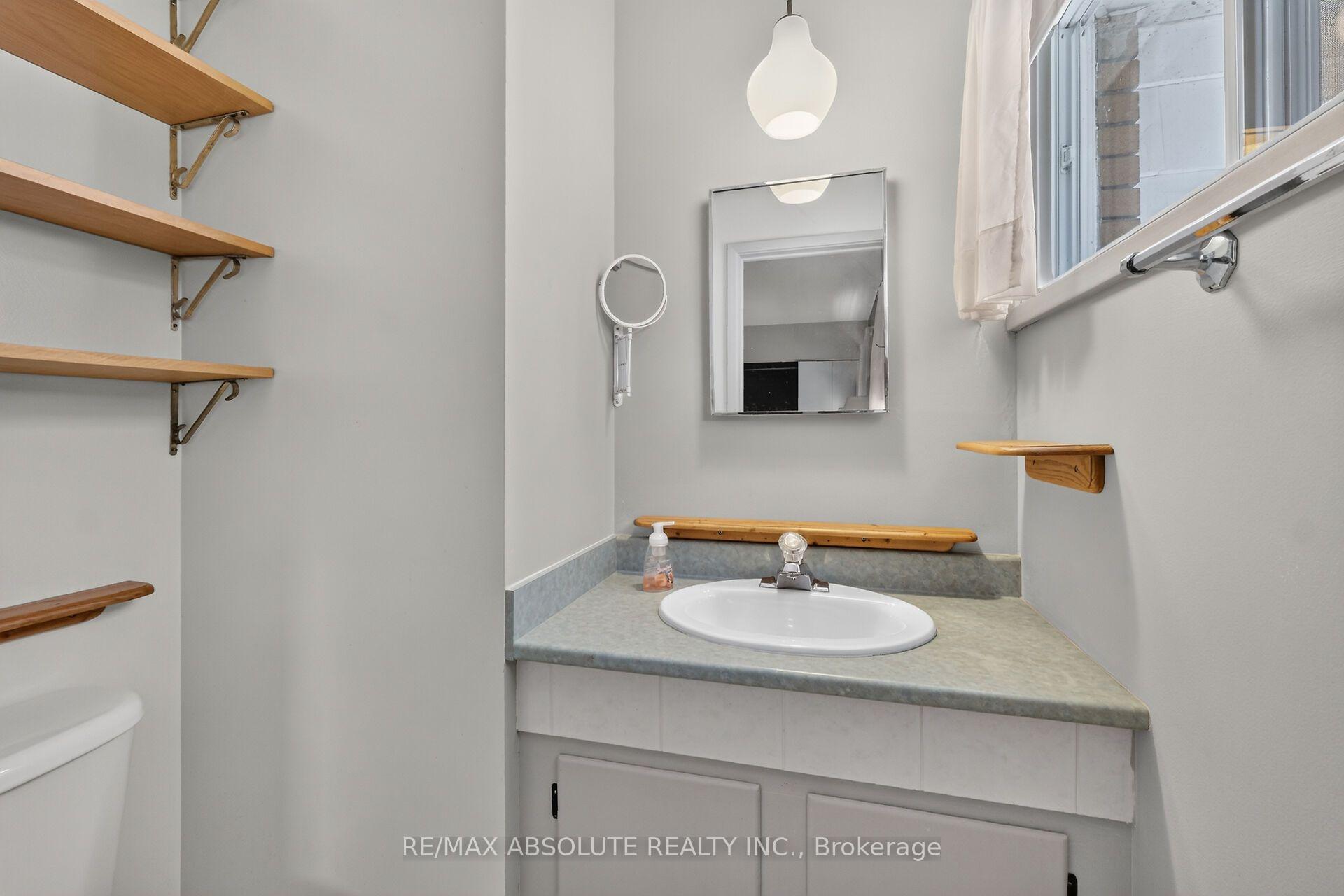Photo 39 of 59 Evergreen Drive, Ottawa, Lynwood Village — HOMEH