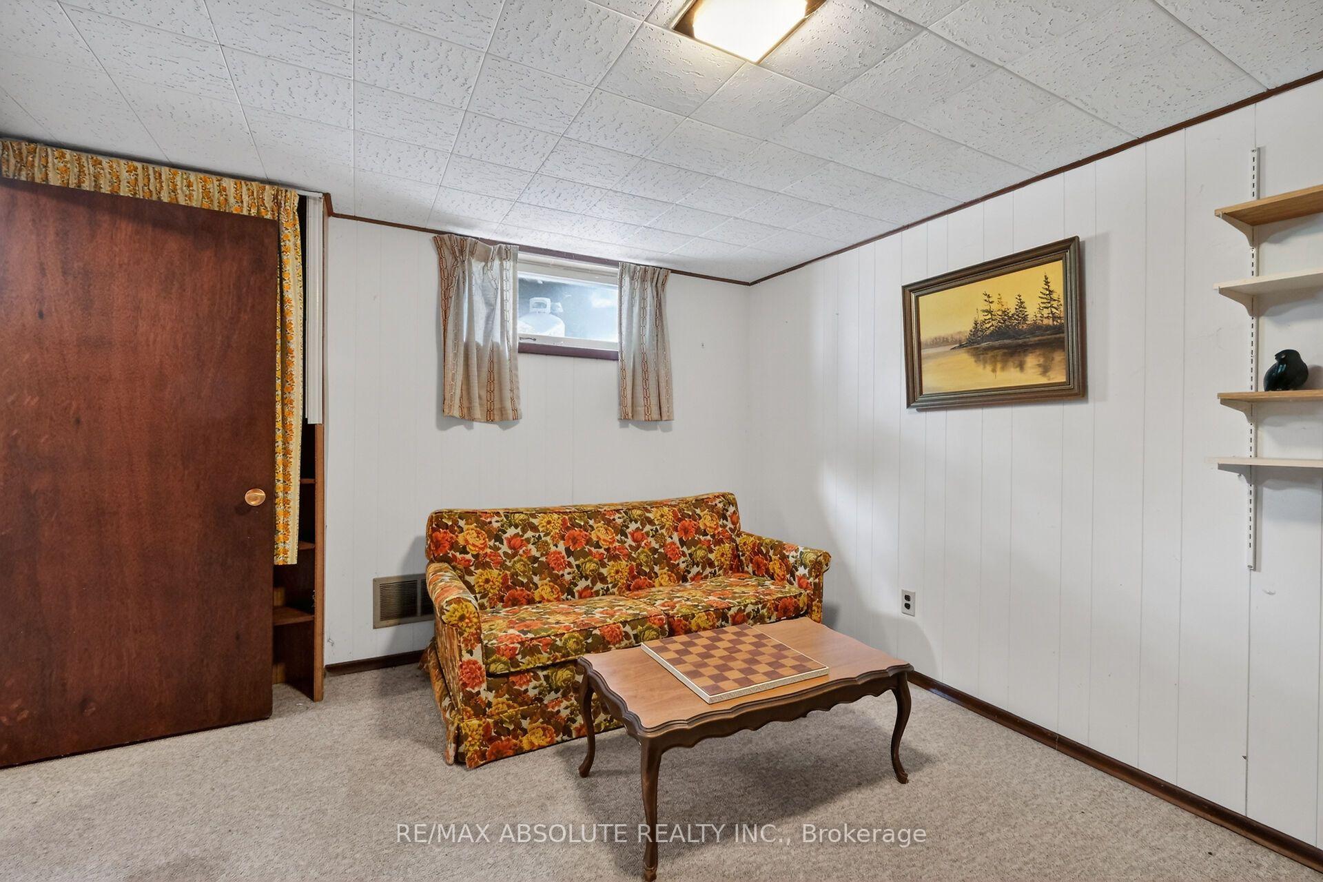 Photo 43 of 59 Evergreen Drive, Ottawa, Lynwood Village — HOMEH