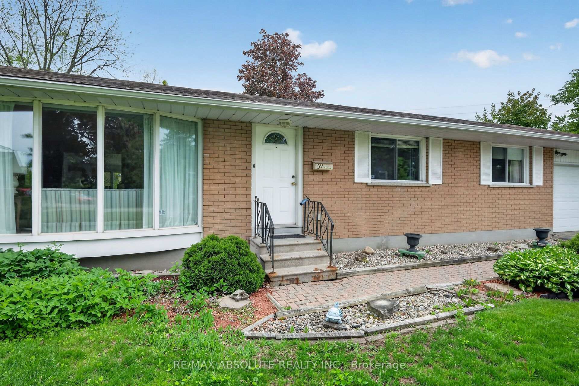 Photo 54 of 59 Evergreen Drive, Ottawa, Lynwood Village — HOMEH