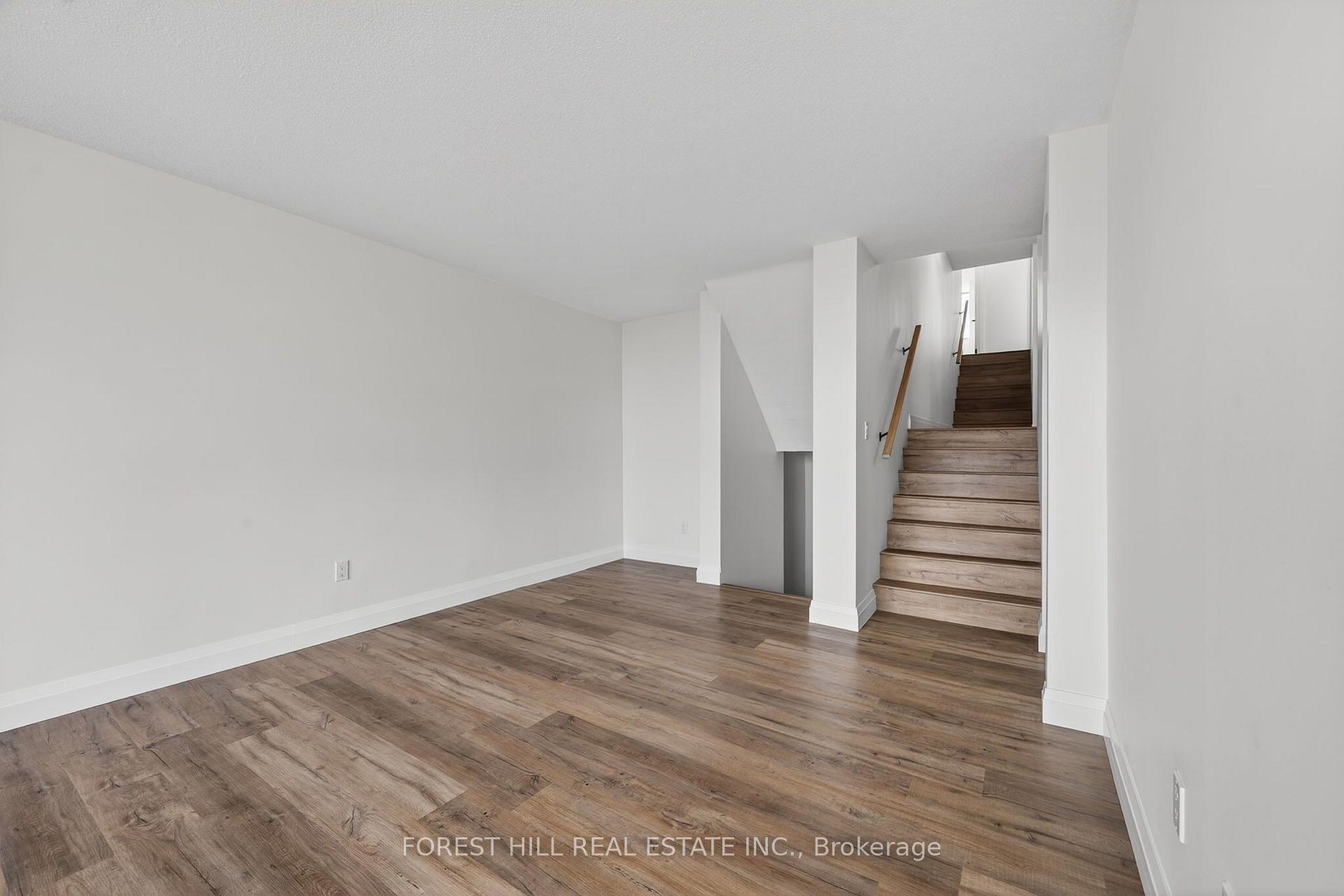 Photo 5 of Unit 1211, 11 Wincott Drive, Etobicoke, Kingsview Village-The Westway — HOMEH