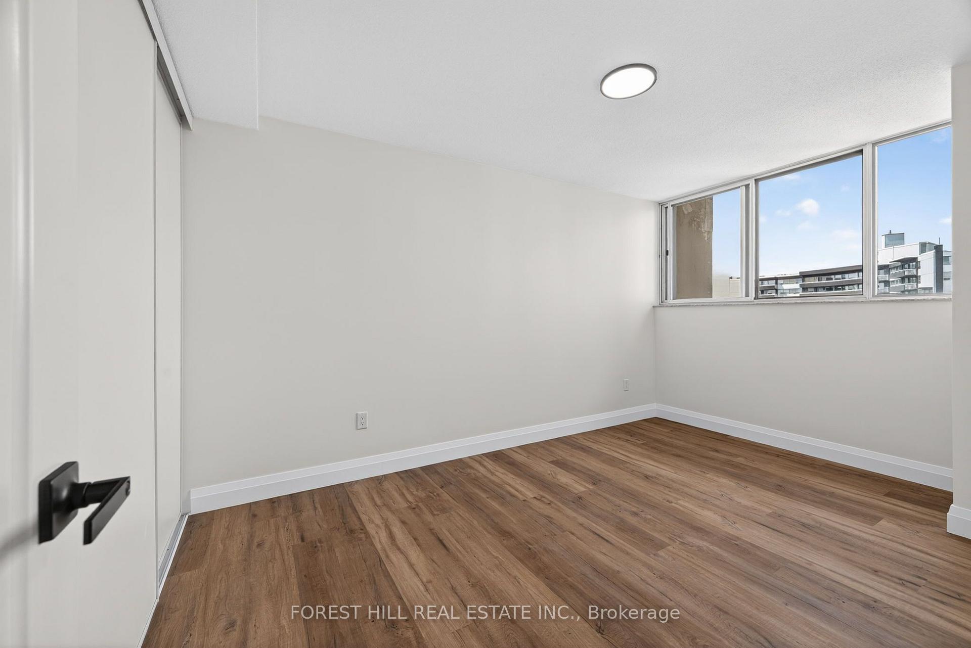Photo 15 of Unit 1211, 11 Wincott Drive, Etobicoke, Kingsview Village-The Westway — HOMEH